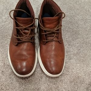 Brown dress sneaker